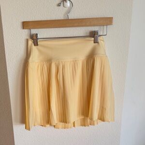 ALO Yoga Light Yellow Mini Skirt